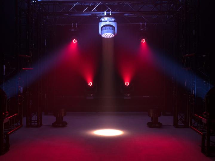 Image du produit Eurolite LED TMH-W555 Tête mobile Wash Zoom (Set)