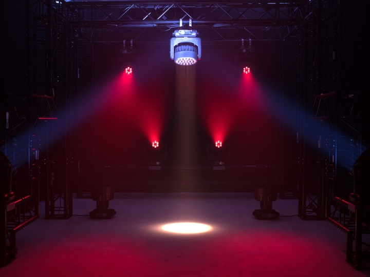 Actual product image Eurolite LED TMH-W555 Moving Head Wash Zoom (Set)
