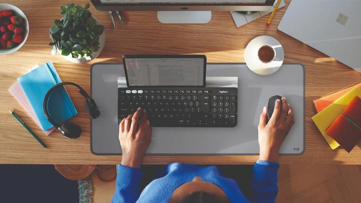 Actual product image Logitech Desk Mat Studio (Wide)