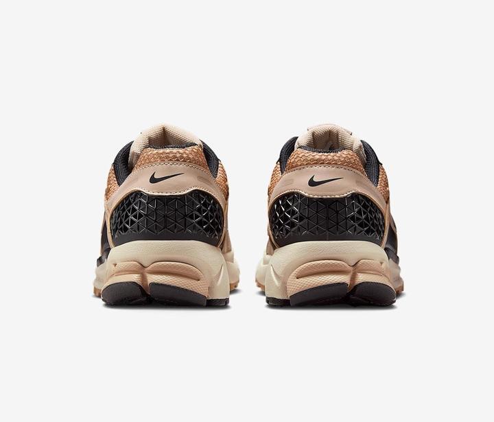 Produktbild Nike Zoom Vomero 5 (40.5)
