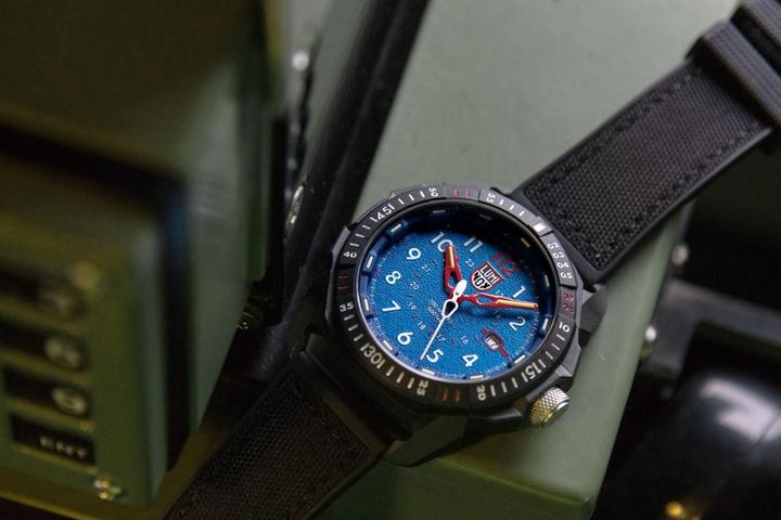 Produktbild Luminox Ice-Sar Arctic 1000 Series (Analoguhr, Swiss Made, 46 mm)