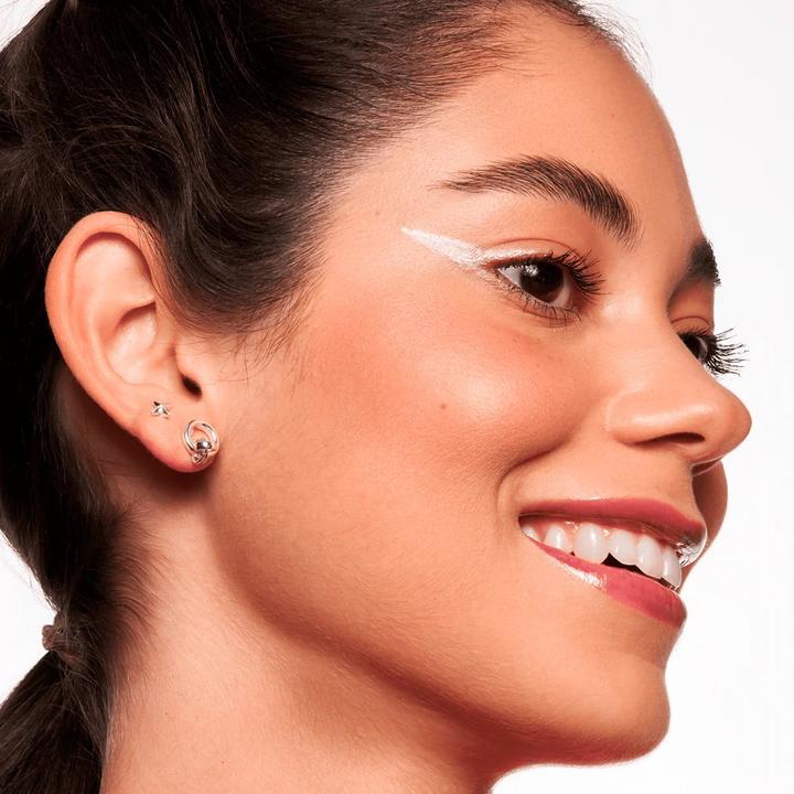 Actual product image essence Blush Crush (30 Cool Berry)