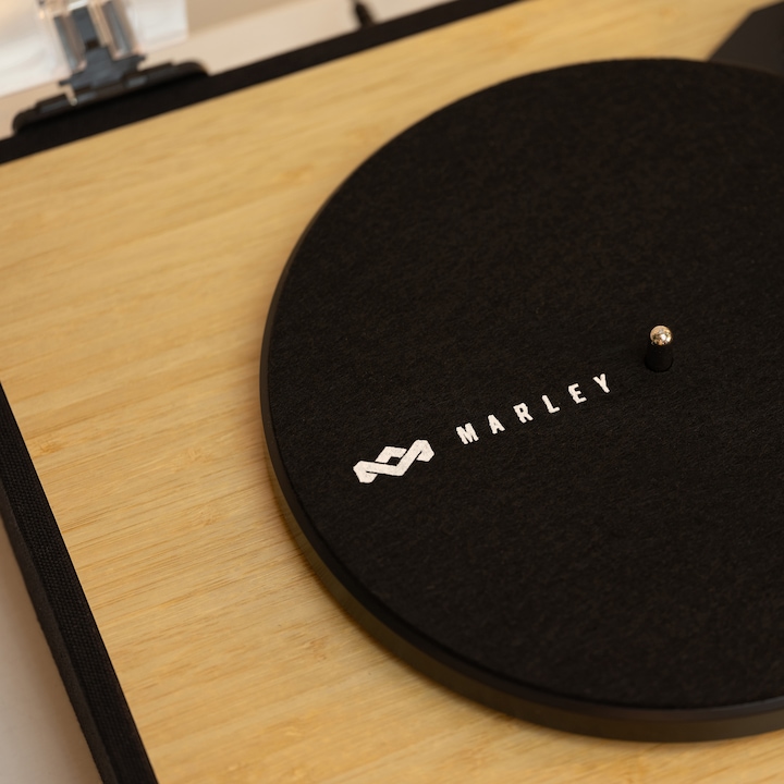 Actual product image House of Marley Revolution Turntable + Lautsprecher (Automatic)