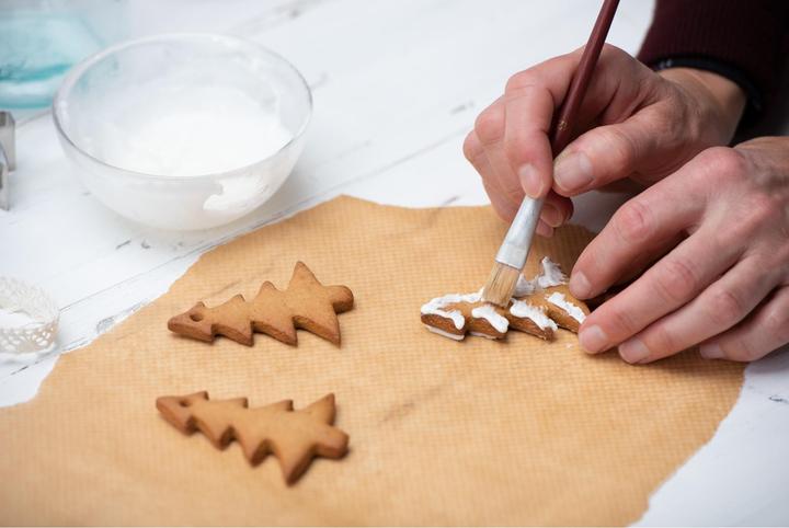 Actual product image Kaiser Cookie Cutter in Storage Box
