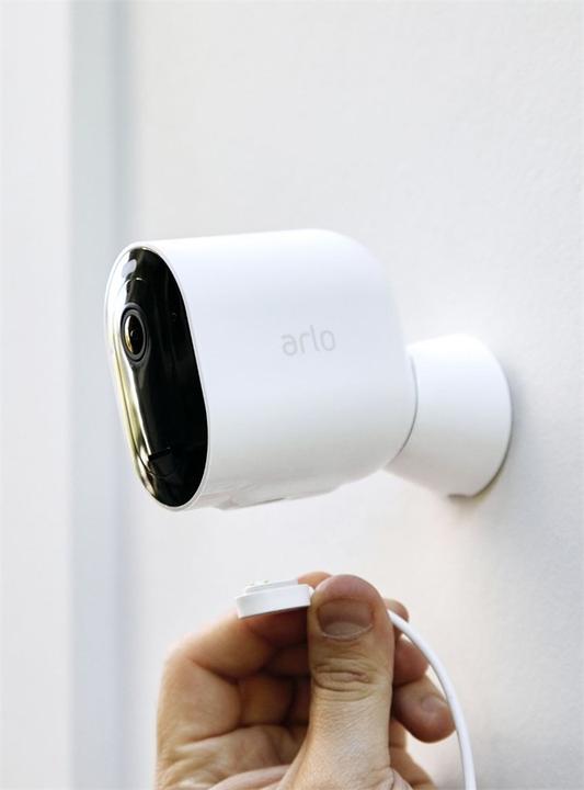 Actual product image Arlo Pro 3 Spotlight, kit 2 cameras white (2560 x 1440 Pixels)