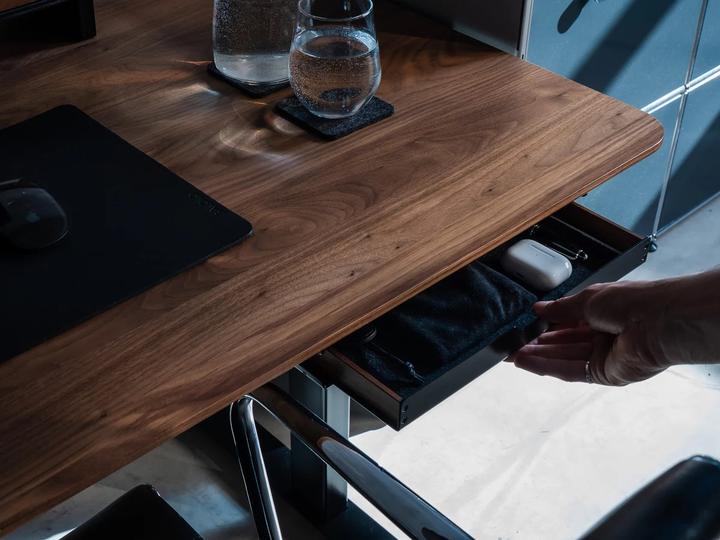 Actual product image Balolo Desk Cockpit Nussbaum (Massiv) Schreibtisch