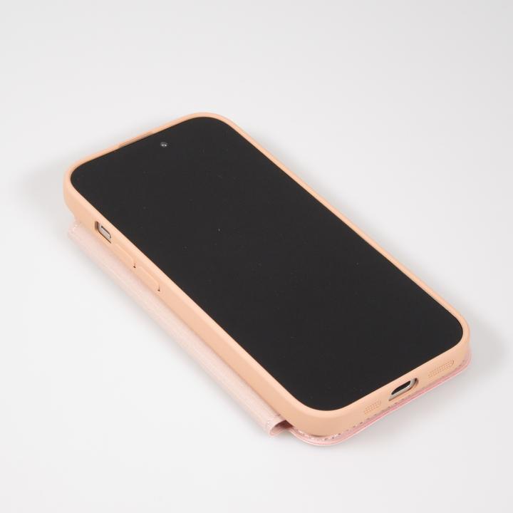 Image du produit PhoneLook Fourre Flip silicone souple avec surface lisse et mate (Apple iPhone 15 Pro)