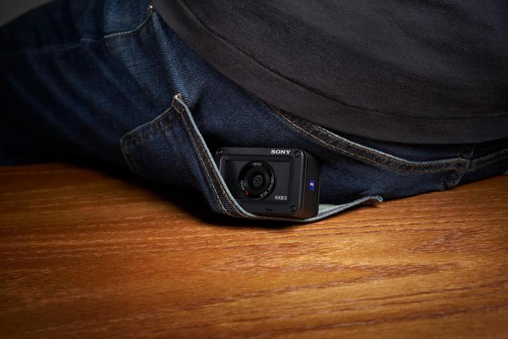 Produktbild Sony DSC-RX0 II Kit (30p, Bluetooth, WLAN)