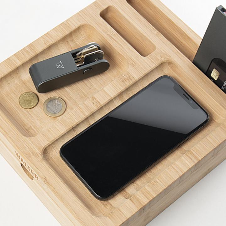 Actual product image Walter Wallet big dock