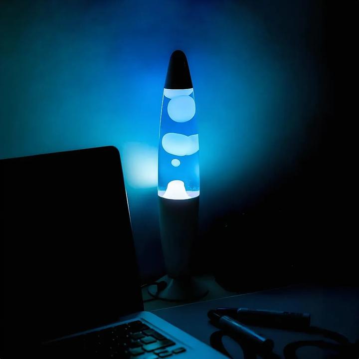 Actual product image Fisura GIFTMARKET - Blau Lavalampe. Nachttischlampe mit 2 enthaltenen Glühbirnen. Lustiges Geschenk für Jug