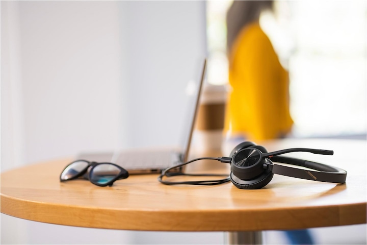 Produktbild Poly Voyager 4320 UC (Kabellos, USB-C)