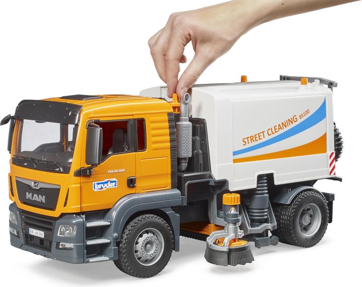 Actual product image Bruder MAN TGS Lkw