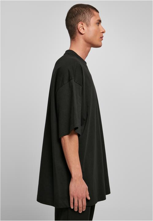Actual product image Urban Classics Huge Tee - 16930 (XS)