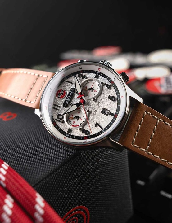 Produktbild AVI-8 AV-4088-06 Hawker Hurricane Dual-Time (Fliegeruhr)