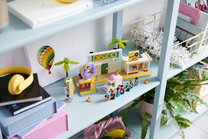 Image du produit LEGO Ideas BTS Dynamite (21339, LEGO Ideas, LEGO difficiles à trouver)