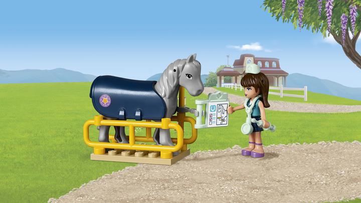 Image du produit LEGO Véhicule hippomobile et vétérinaire Friends (41125, LEGO Friends)