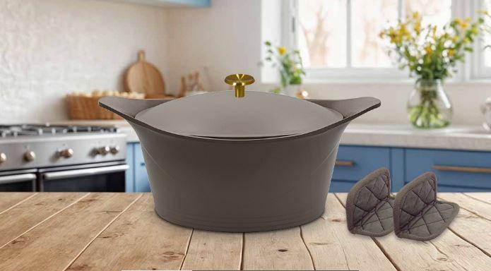 Cookut Roaster 24 cm The Incredible, Moka taupe incl. pair of oven mitts