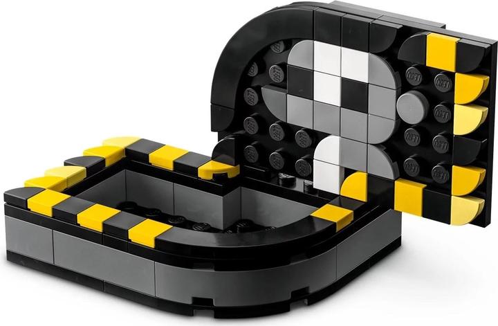 Actual product image LEGO Hogwarts Desk Set (41811, LEGO Dots)
