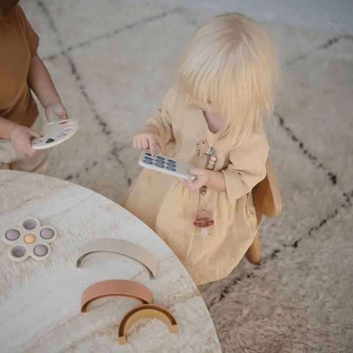 Produktbild Mushie Phone Druckspielzeug Cambridge