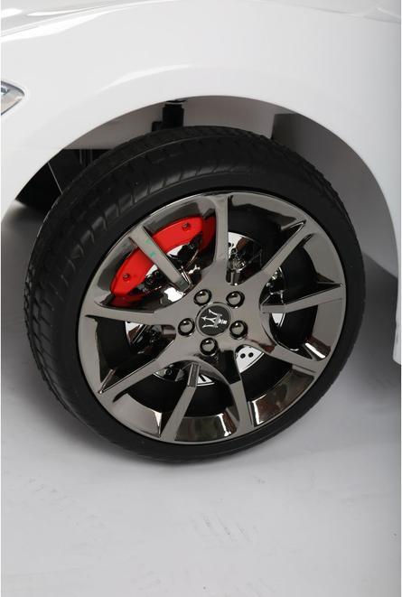 Actual product image Wilton Bradley Kinder Elektro-Maserati