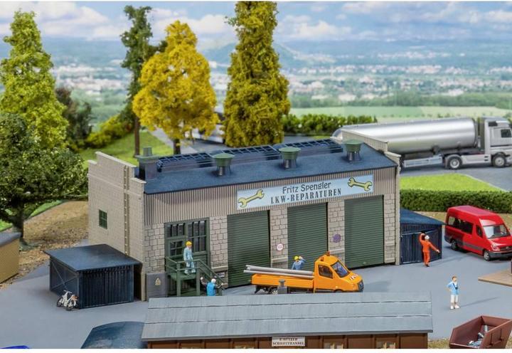 Actual product image Faller Truck workshop