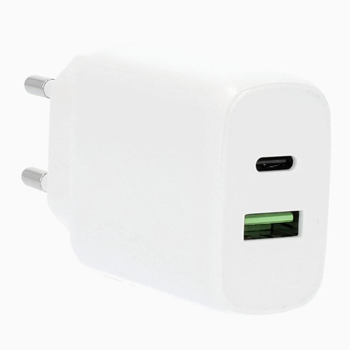 Produktbild Carl GEAR Charger 220V 1xUSB-C + 1xUSB-A (25 W)