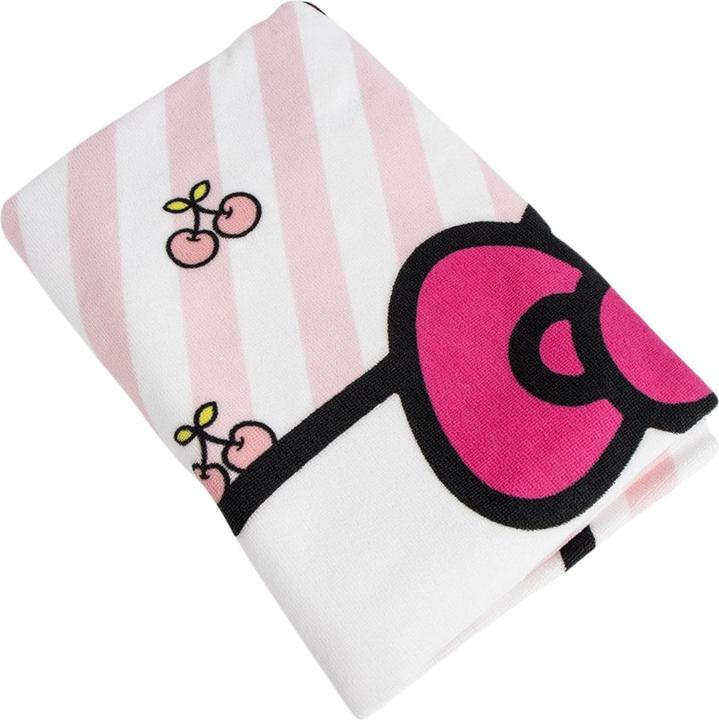 Actual product image Cerdá Hello Kitty microfibre beach towel (70 x 140 cm)