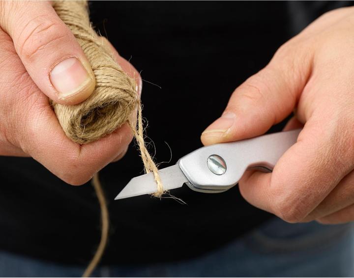 Produktbild Black & Decker Skalpellmesser 110 mm ZinkDruckgussgehäuse einklappbar (Cutter)