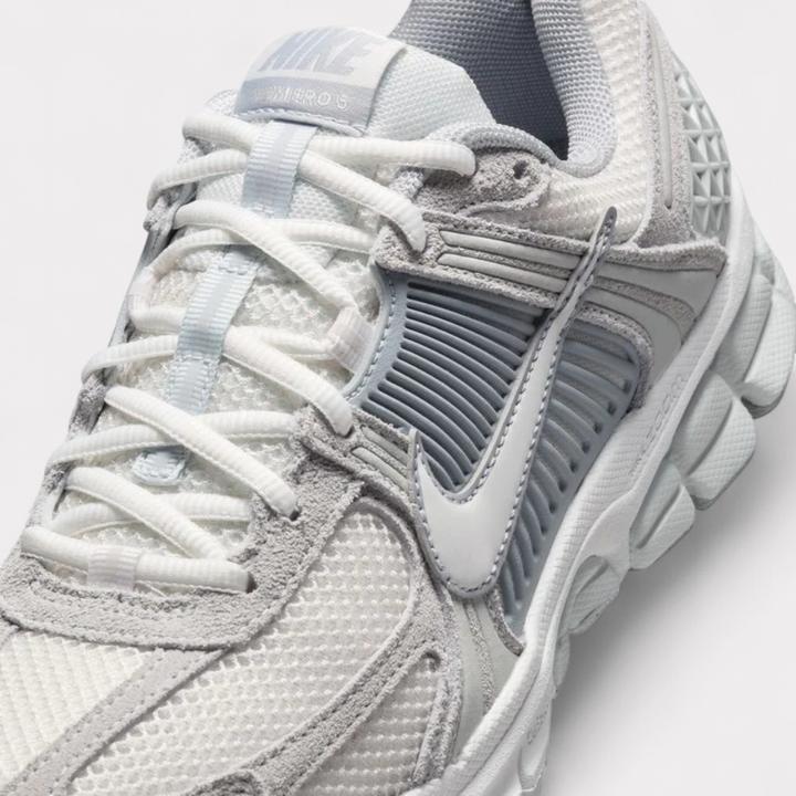 Produktbild Nike Zoom Vomero 5 (40.5)