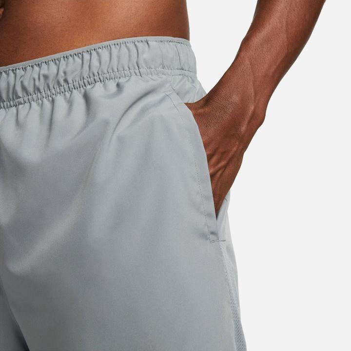 Actual product image Nike Dri-Fit Challenger 7" Brief-Lined Running Shorts (S)