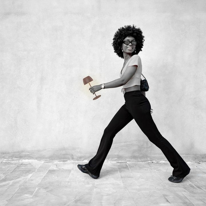 Produktbild Briloner Brilo unplugged RIFFLE Akku Mini Tischleuchte mit Lichtkante - Umbrasand (150 lm)