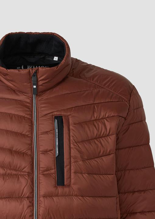 Produktbild S.Oliver Outdoor-Jacke Leichte Steppjacke mit sportiven Kontrastdetails | 360° Circular Vision (5XL)