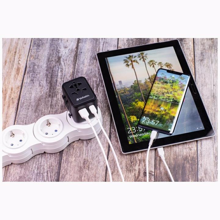 Actual product image Verbatim Universal Travel Adapter with 1 x USB-C PD 20W / 1 x USB-A QC 3.0