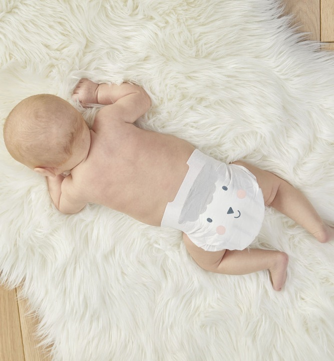 Actual product image Kit & Kin Nappies (Size 4, Monthly box, 136 Piece)
