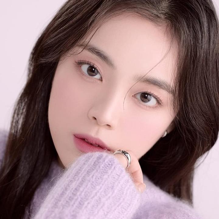 Actual product image Dasique Shadow Palette Violet Knit Vegan Cruelty-Free Blendable