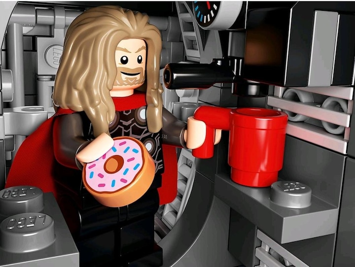 Actual product image LEGO The Ship of the Guardians (76193, LEGO Marvel)