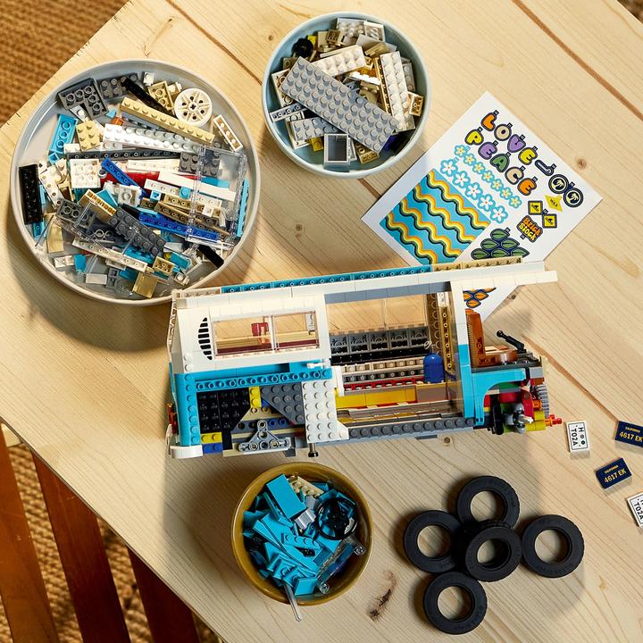 Produktbild LEGO Volkswagen T2 Campingbus (10279, LEGO Creator Expert, LEGO Seltene Sets)