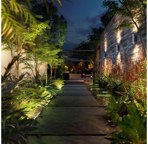 Produktbild Philips Hue Amarant (1400 lm, IP65)