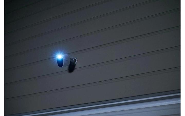 Image du produit Arlo Essential Spotlight, pack de 3 caméras, blanc (1920 x 1080 Pixels)