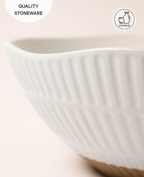 Actual product image Esmée Large ceramic bowl / dish with wavy rim, Ø 30 x H 10 cm