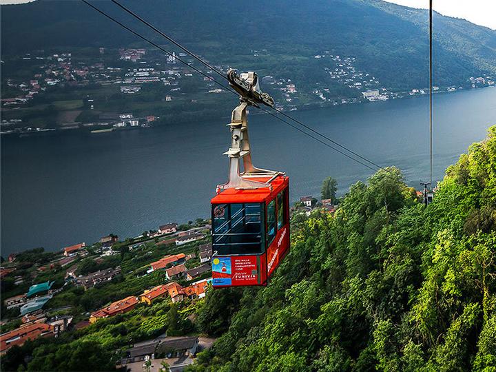 Immagine prodotto Smartbox Esperienza naturalistica con viaggio in funivia e pranzo sul Lago di Lugano (2 pers.)
