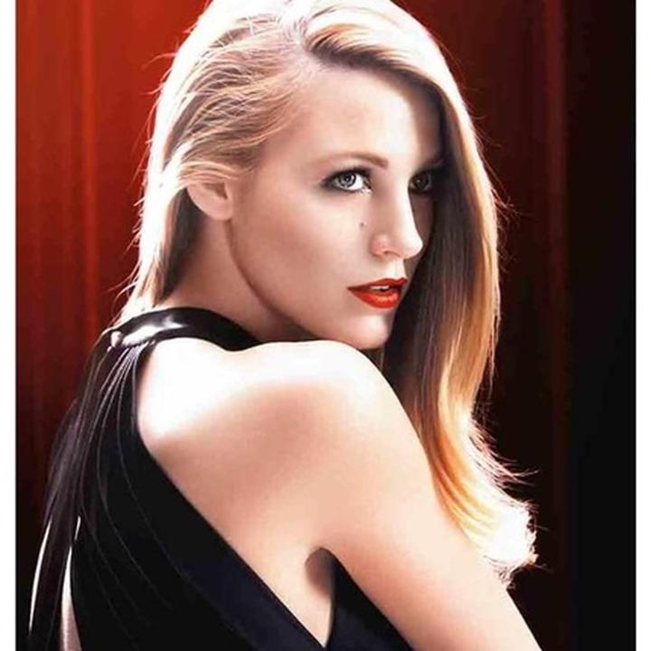 Image du produit L'Oréal Paris Rouge à lèvres Color Riche (630 Beige Á Nu)