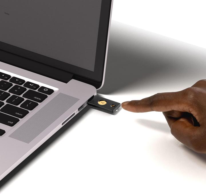 Actual product image Yubico YubiKey 5