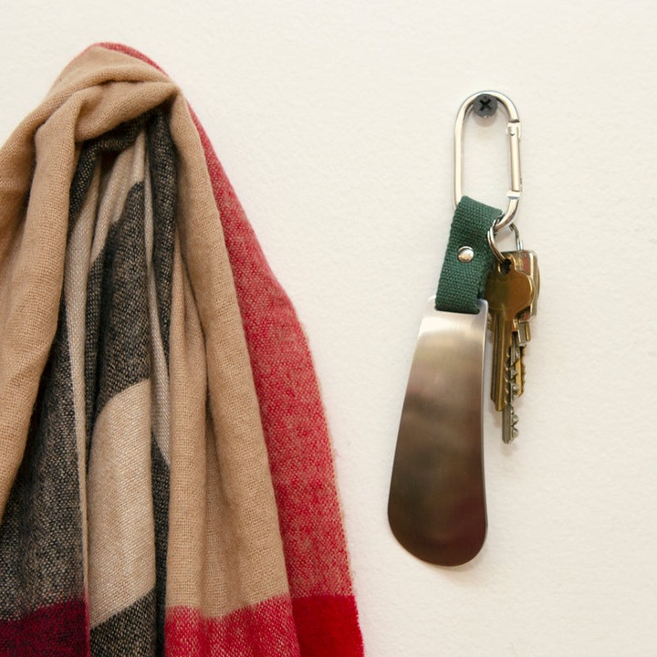 Actual product image Kikkerland Clippable Shoehorn