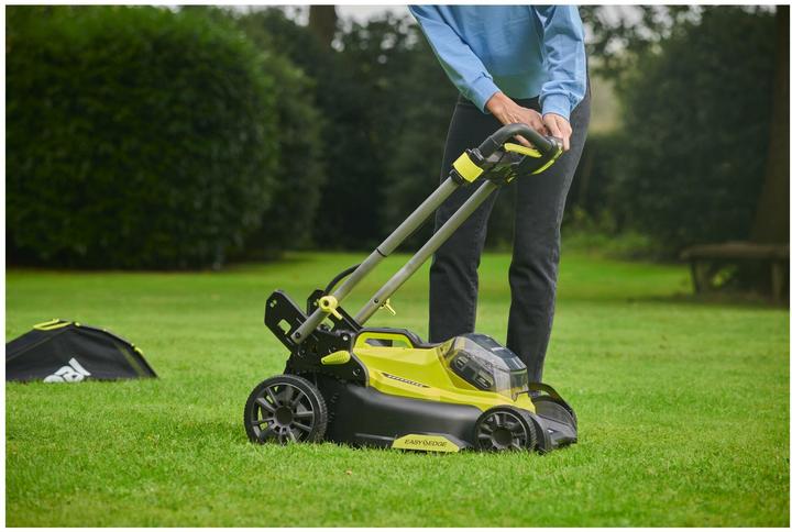 Actual product image Ryobi RY18 lmX40C-150 (Rechargeable battery operated)