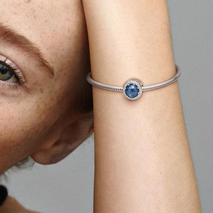 Immagine prodotto Pandora Charms/Beads corona di cuori radianti blu notte (Argento)