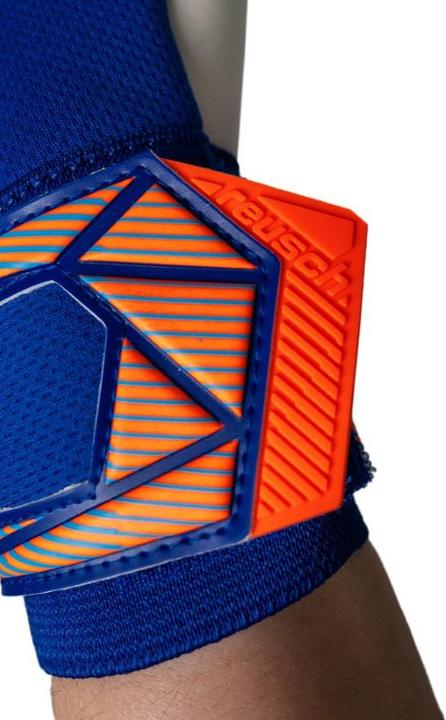 Actual product image Reusch Attrakt Freegel Advance (8)