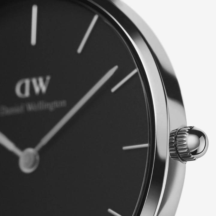 Actual product image Daniel Wellington Wrist watch with stainless steel bracelet (Analogue wristwatch, 36 mm)