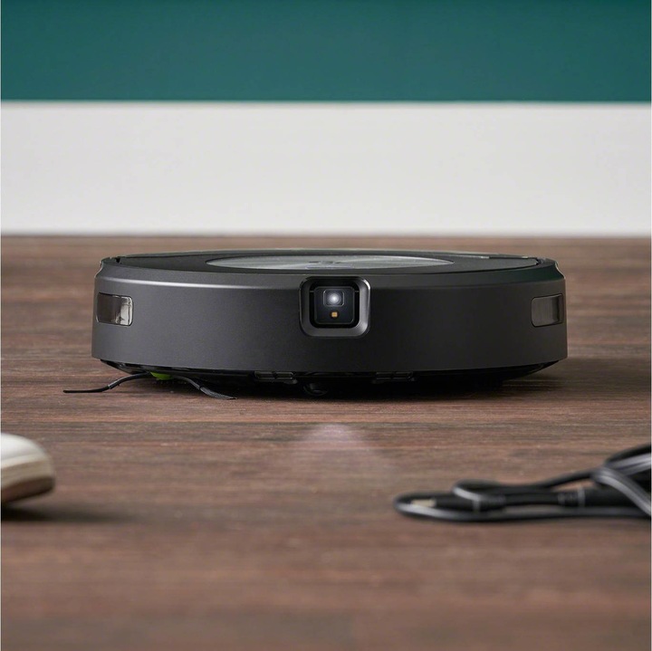 Actual product image iRobot Romba Combo j7158 Robot Vacuum Cleaner and Mop
