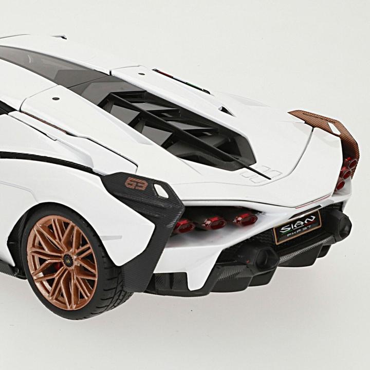 Actual product image Bburago Lamborghini Sian FKP 37 1/18 white / black